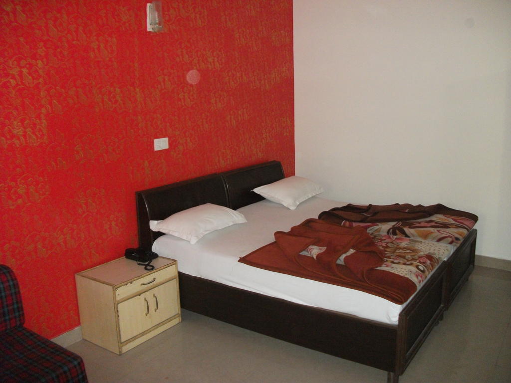 Shalimar Hotel Nueva Delhi Habitación foto