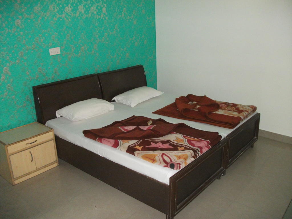 Shalimar Hotel Nueva Delhi Habitación foto
